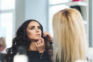 Curso de Técnicas de Maquillaje y Peinado para Eventos